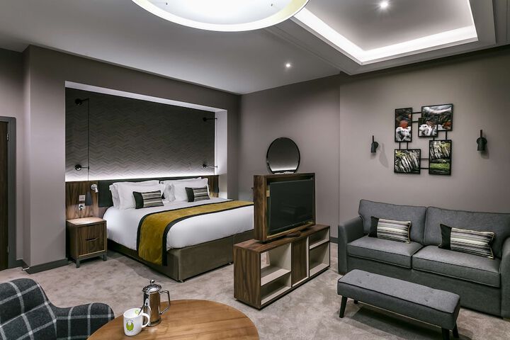 Room 50 of 136