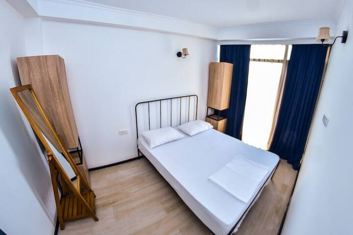 Room 15 of 42