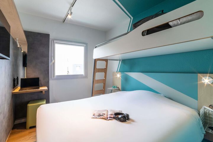 Room 2 of 26
