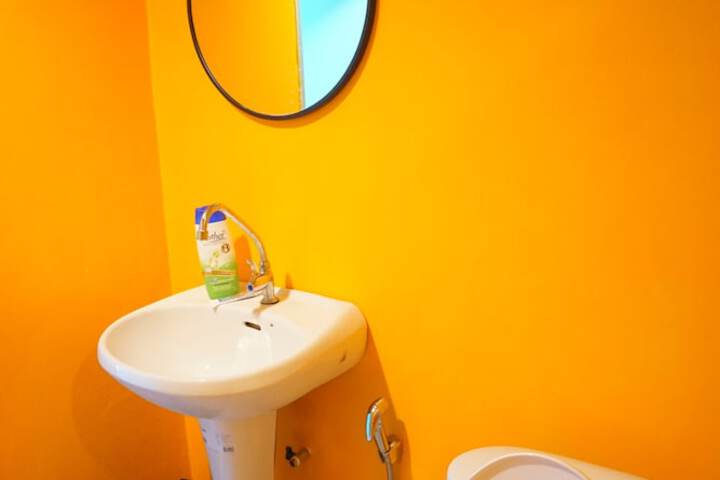 Room 34 of 80