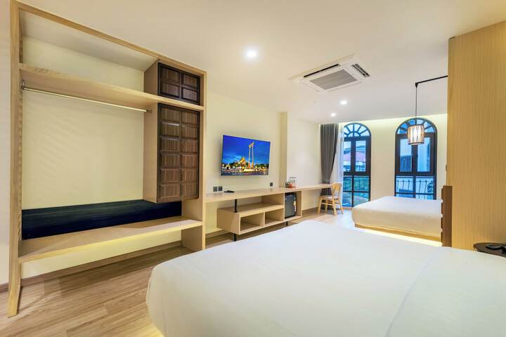 Room 38 of 90