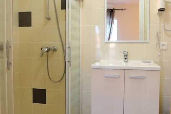 Room 14 of 14
