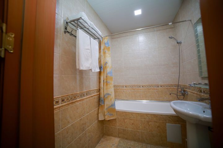 Room 18 of 34