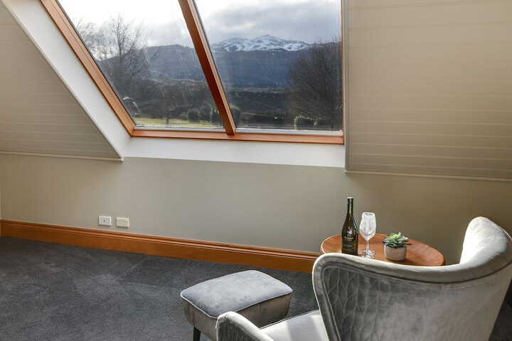 Room 4 of 44