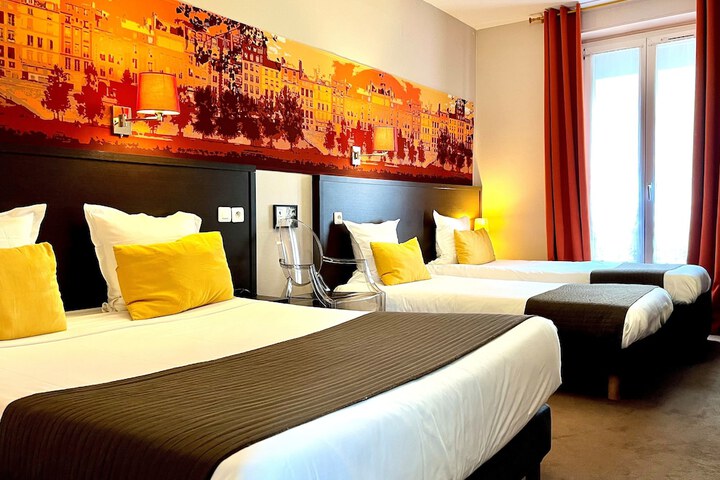 Room 15 of 43