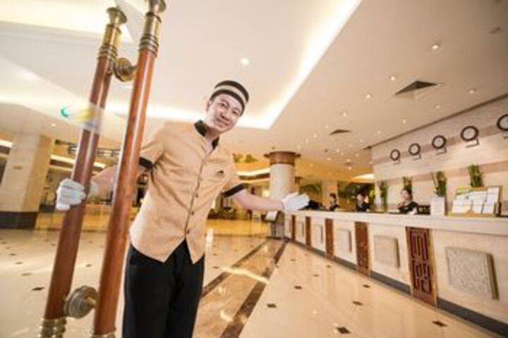Hotel 30 of 50