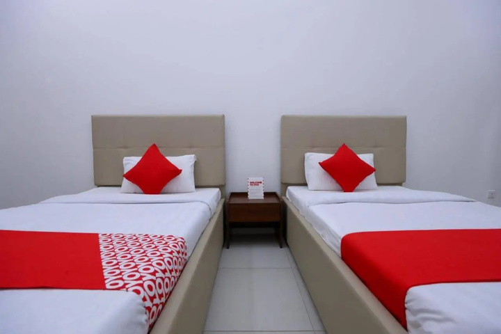 Room 3 of 10