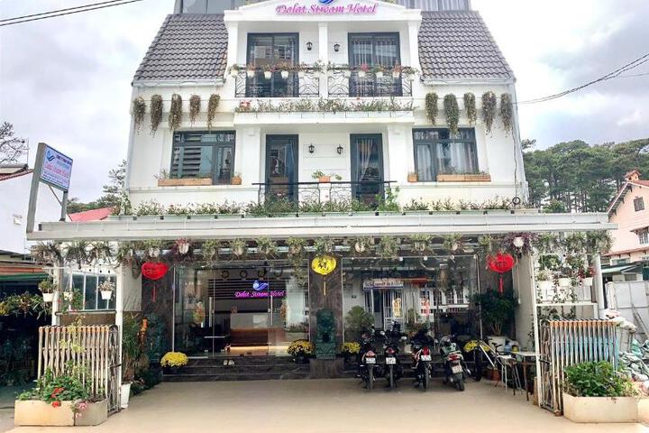 Dalat Stream Hotel Beautiful Hotel