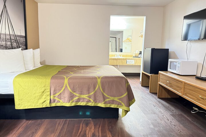 Room 35 of 90