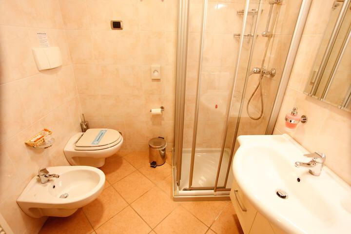 Room 40 of 74