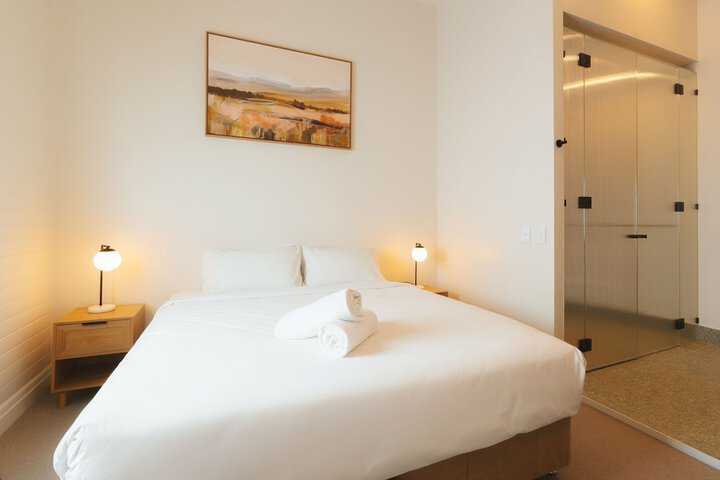 Room 10 of 26