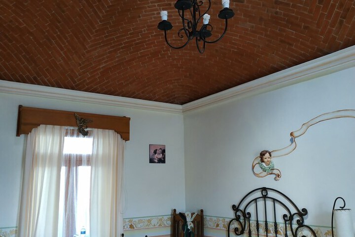 Room 3 of 22