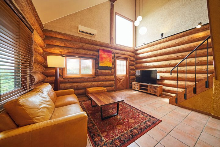 Room 9 of 42