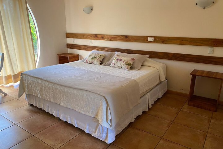 Room 4 of 14