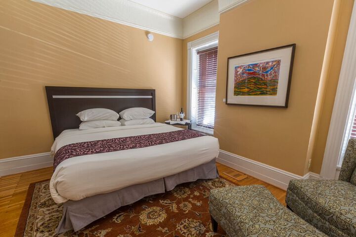 Room 26 of 29