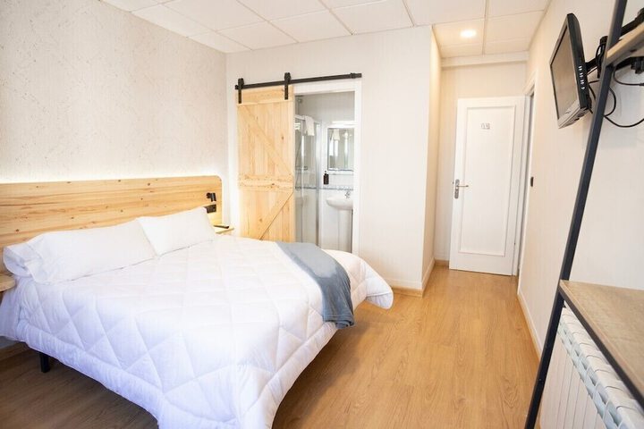 Room 14 of 34
