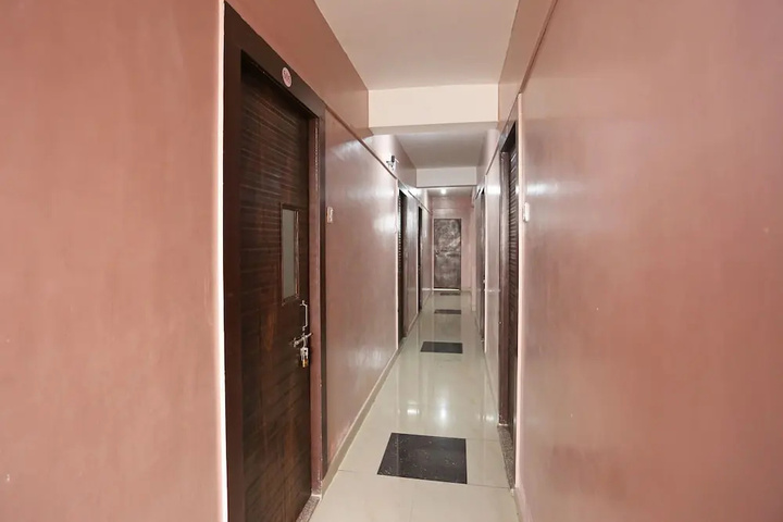 Room 12 of 17