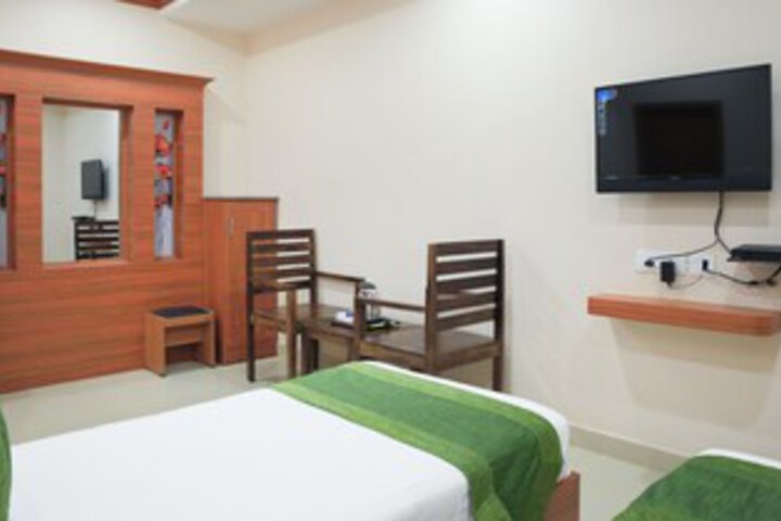 Room 9 of 26