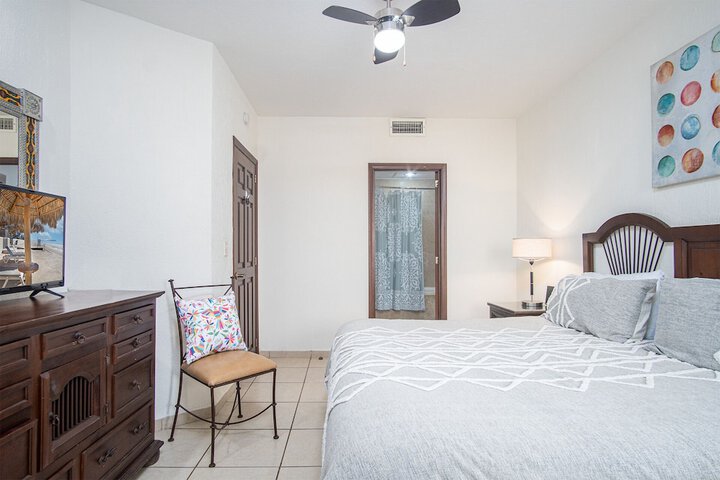 Room 20 of 599