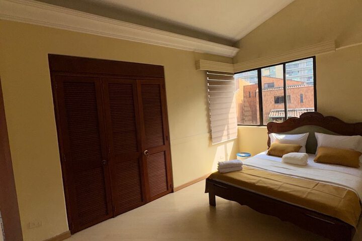 Room 2 of 34