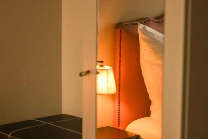 Room 17 of 80