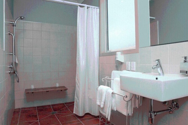 Room 35 of 39