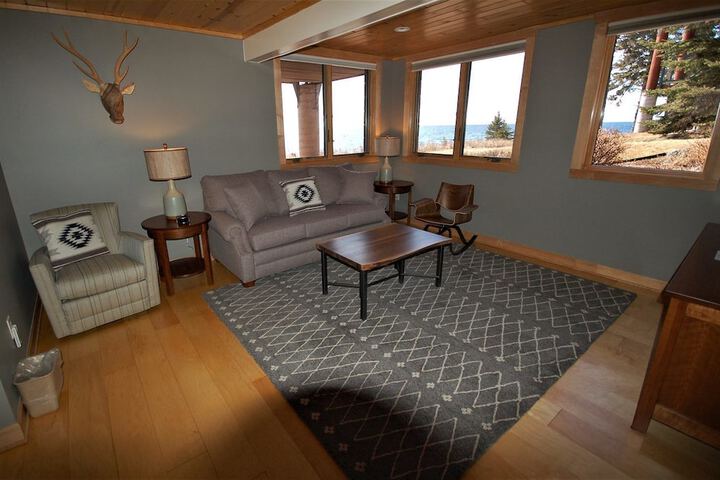 Room 10 of 35