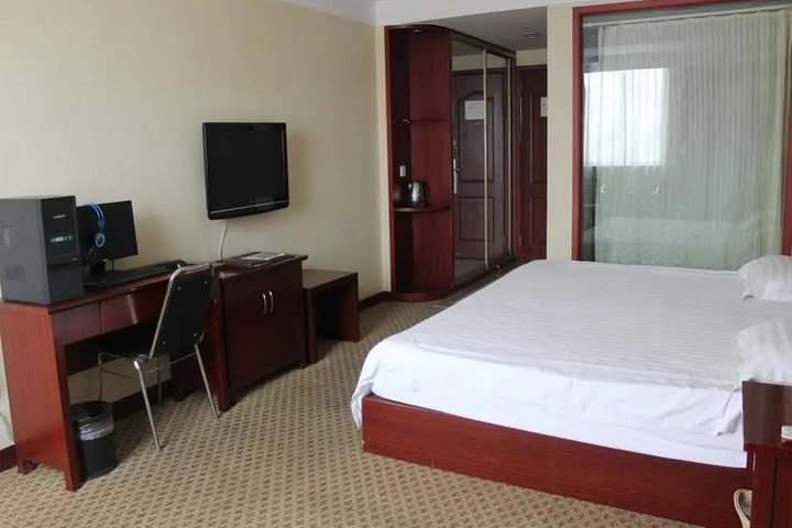 Room 5 of 13