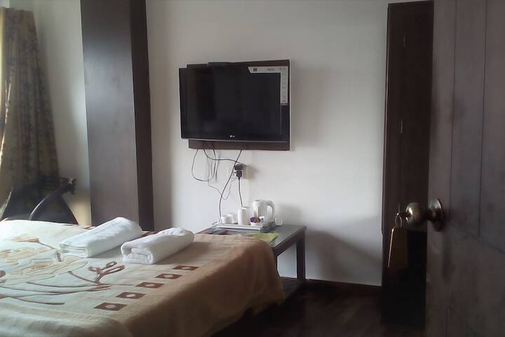 Room 53 of 120
