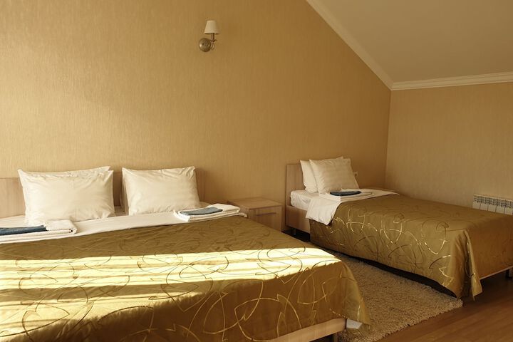Room 15 of 37