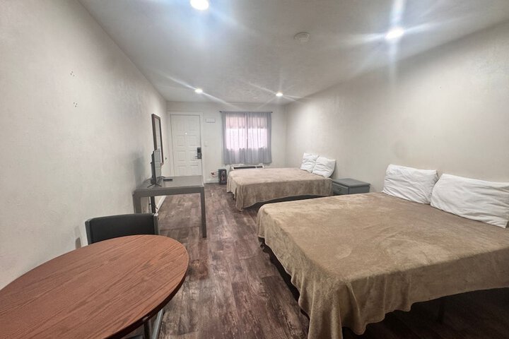 Room 15 of 35