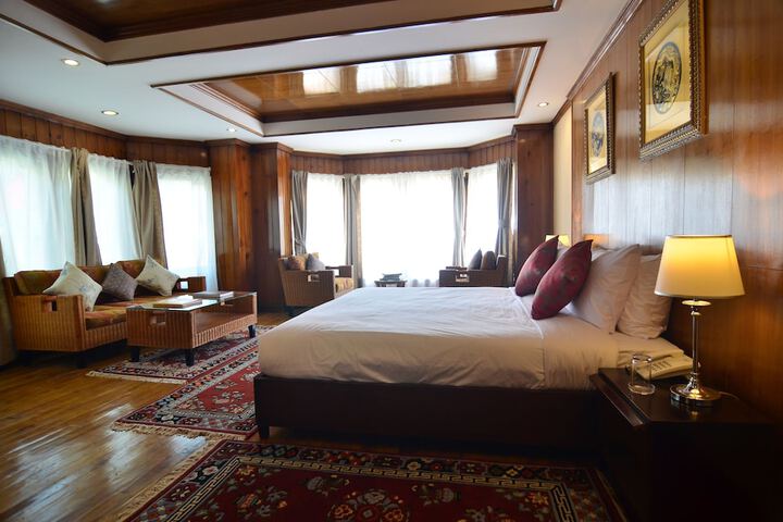 Room 6 of 56