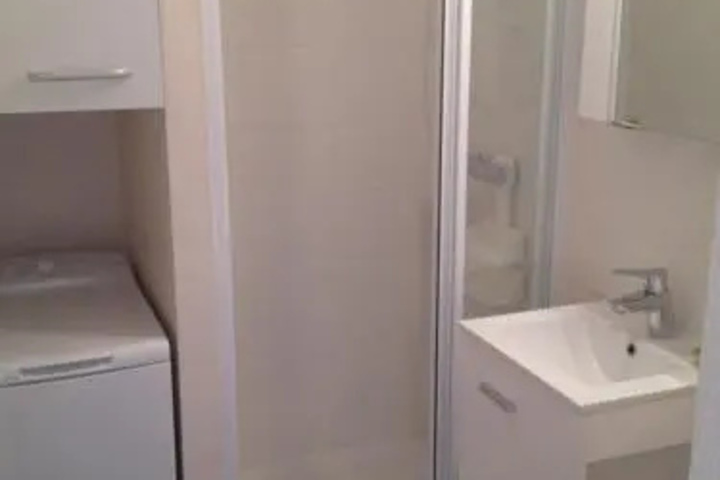 Room 8 of 14