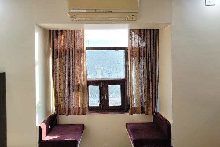 Room 30 of 124