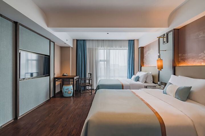 Room 10 of 22
