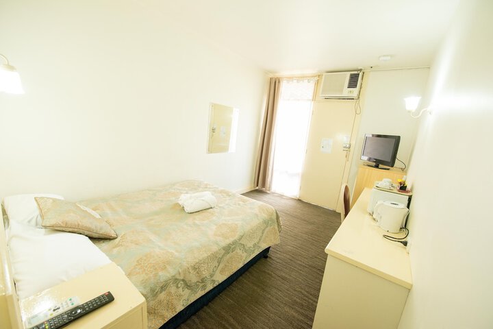 Room 28 of 78