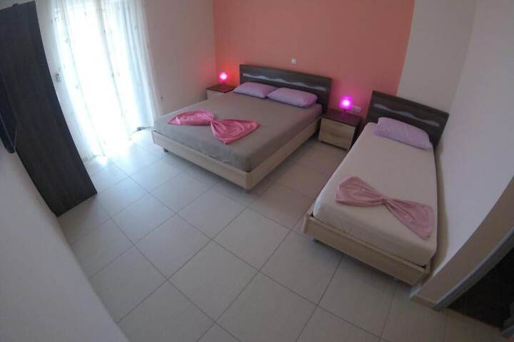 Room 2 of 55