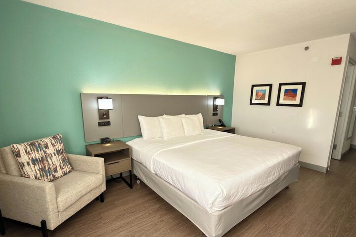 Room 7 of 35