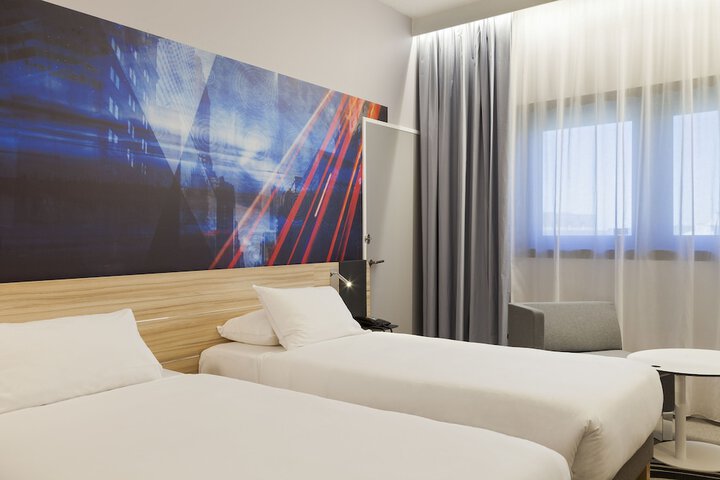 Room 8 of 53