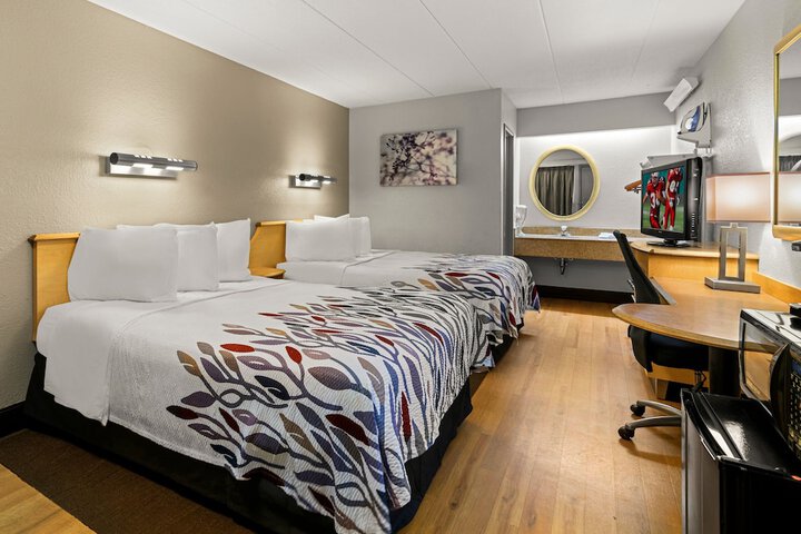 Standard Room, King or Two Doubles (6 of 9)
