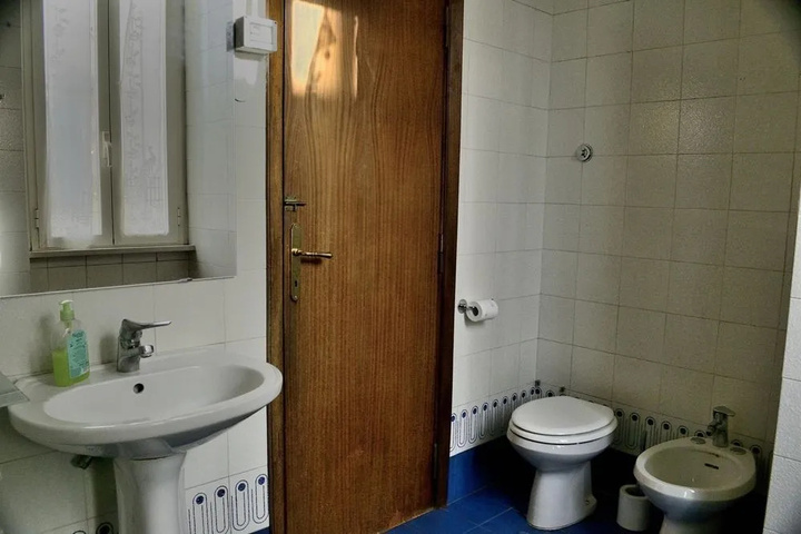 Room 9 of 22