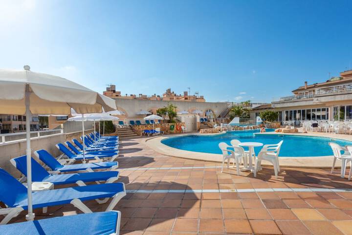 Pool Hotel