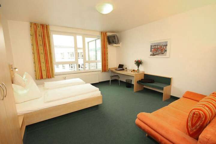 Room 8 of 31