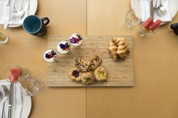 Breakfast/Coffee Service 38 of 61