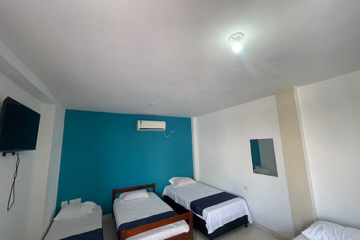 Room 9 of 16
