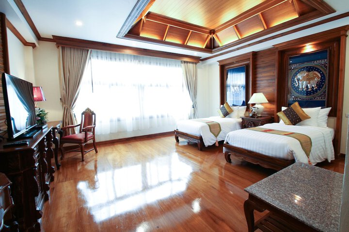 Room 5 of 73