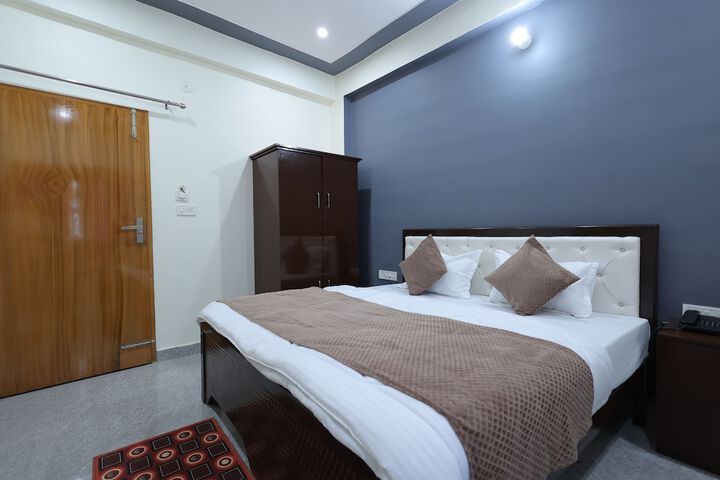 Room 15 of 83
