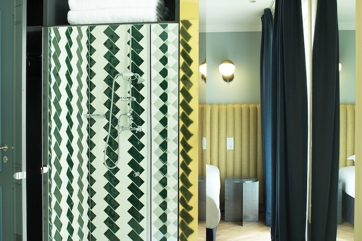 Room 5 of 72