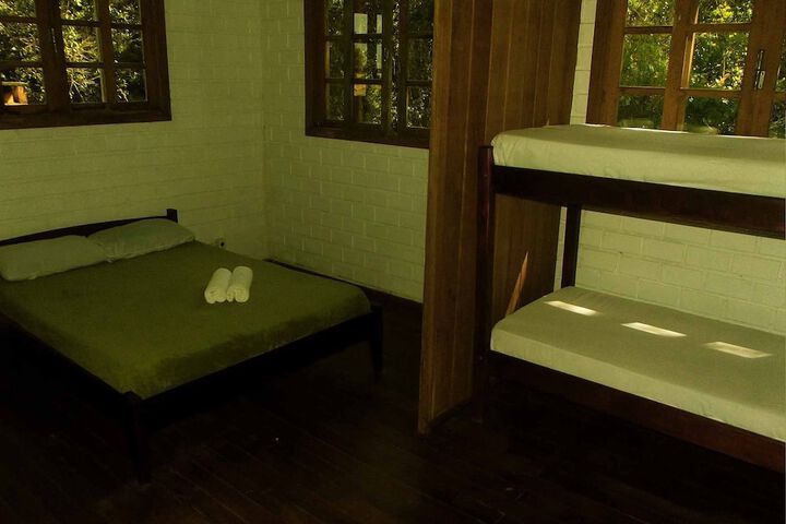 Room 5 of 33