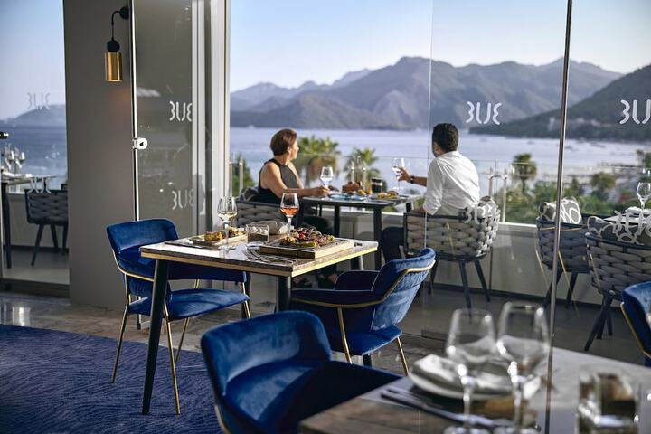 Dining 42 of 65